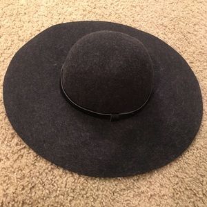 H&M hat wool